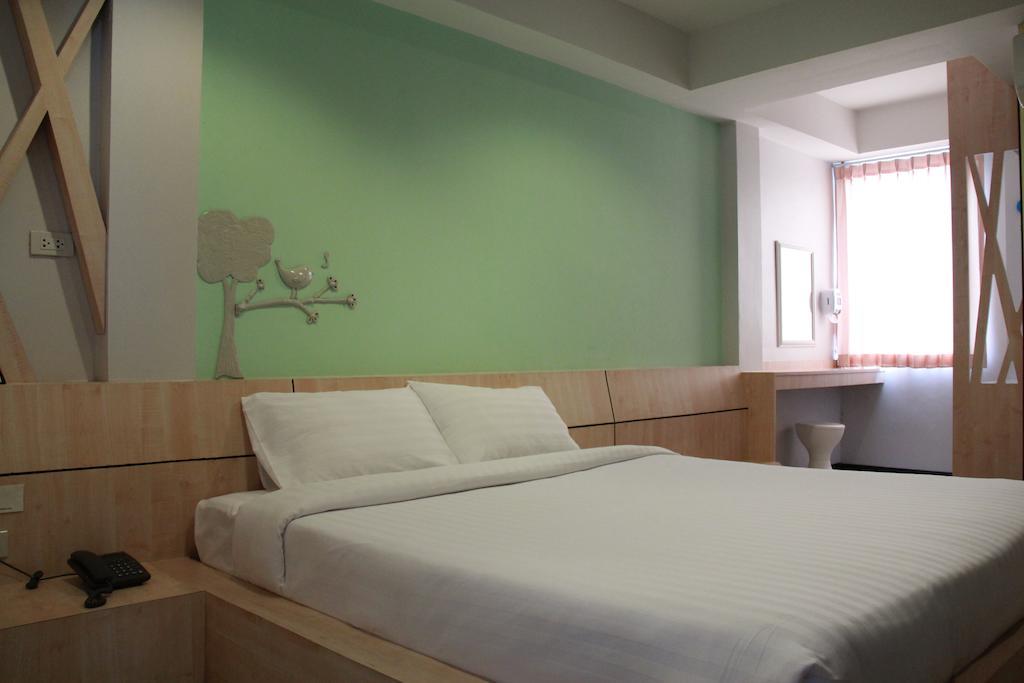 Hotel Le Lerts Living Хон Каен Экстерьер фото