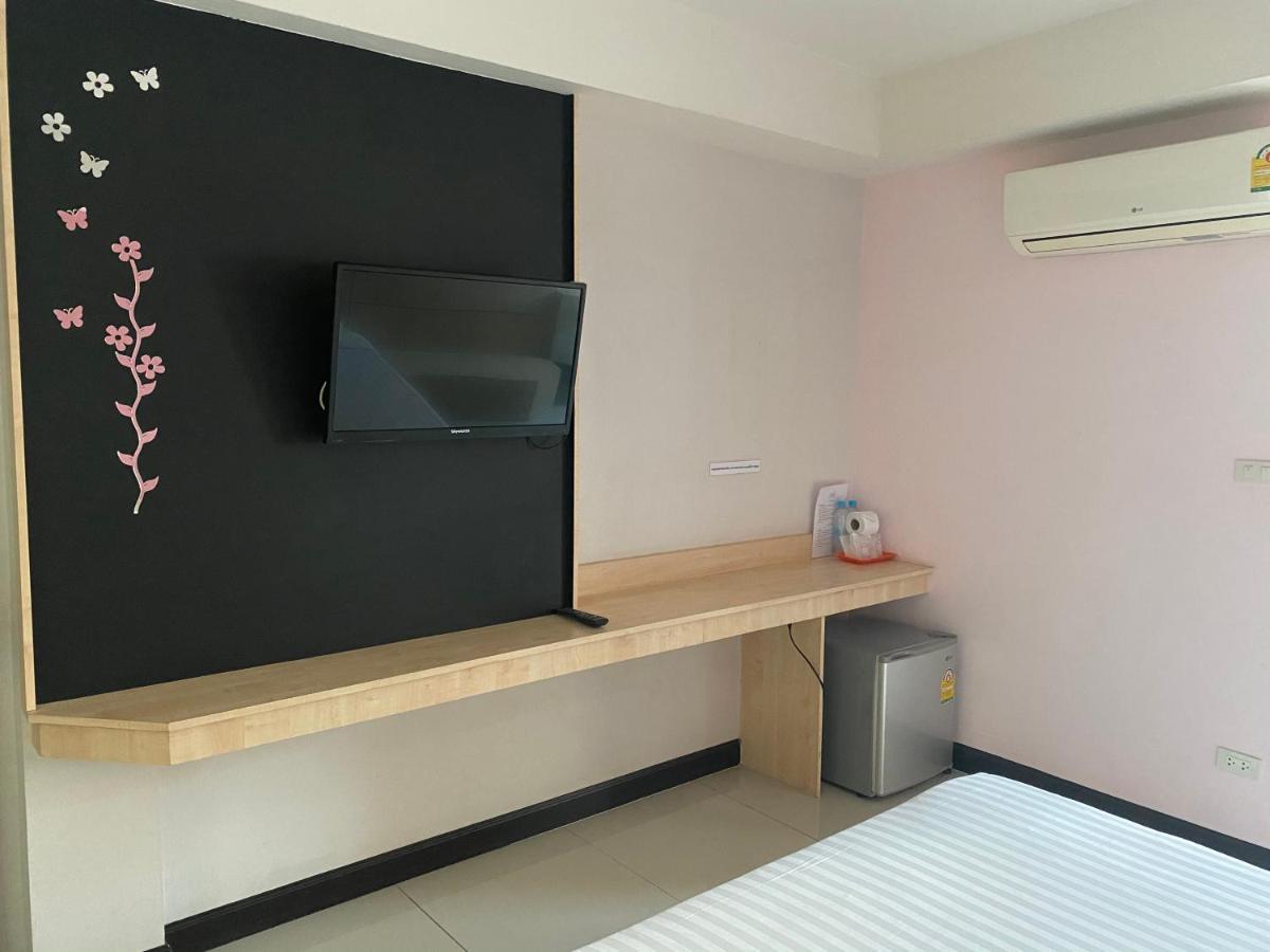 Hotel Le Lerts Living Хон Каен Экстерьер фото