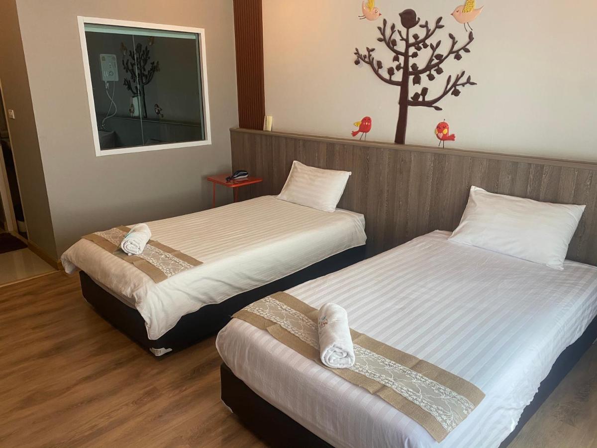 Hotel Le Lerts Living Хон Каен Экстерьер фото