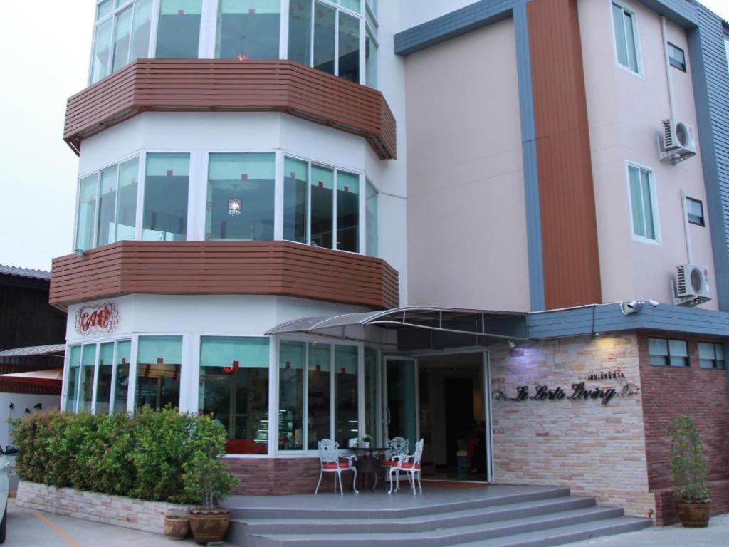 Hotel Le Lerts Living Хон Каен Экстерьер фото