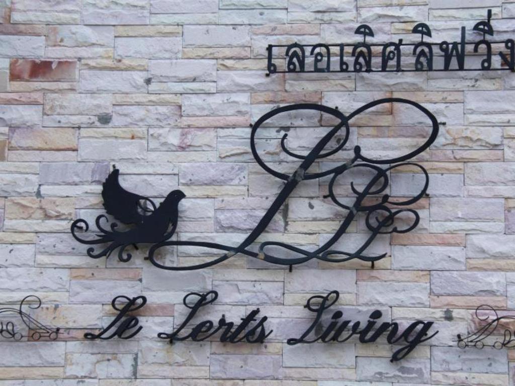 Hotel Le Lerts Living Хон Каен Экстерьер фото