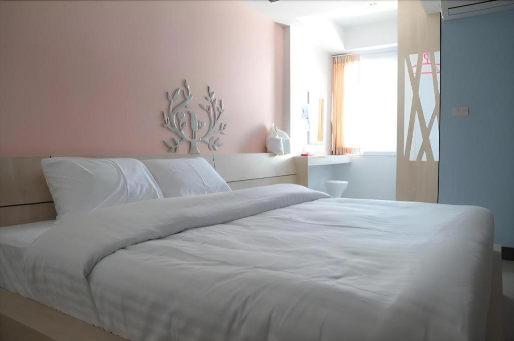 Hotel Le Lerts Living Хон Каен Экстерьер фото