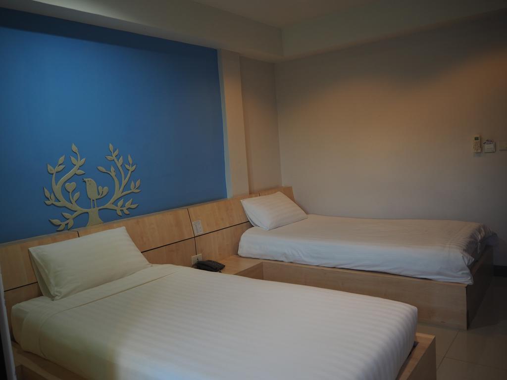 Hotel Le Lerts Living Хон Каен Экстерьер фото