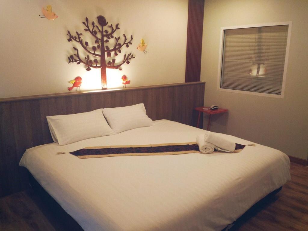 Hotel Le Lerts Living Хон Каен Экстерьер фото