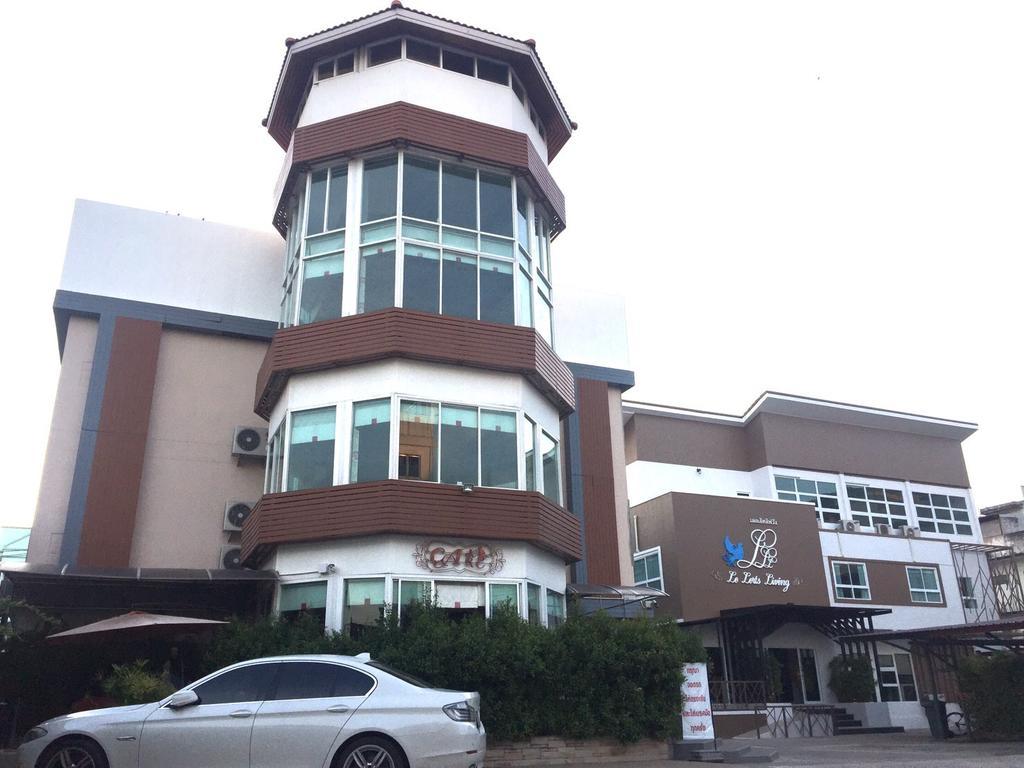 Hotel Le Lerts Living Хон Каен Экстерьер фото