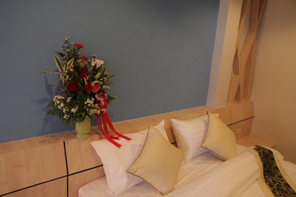 Hotel Le Lerts Living Хон Каен Экстерьер фото